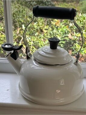 Vintage Le Creuset Classic Whistling Tea Kettle - White Enamel Steel - 1.7 Qt
